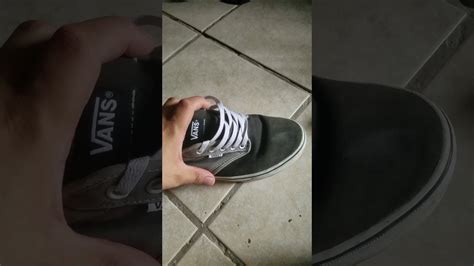 Tutorial Como Ponerse Un Zapato Y No Morir En El Intento Youtube