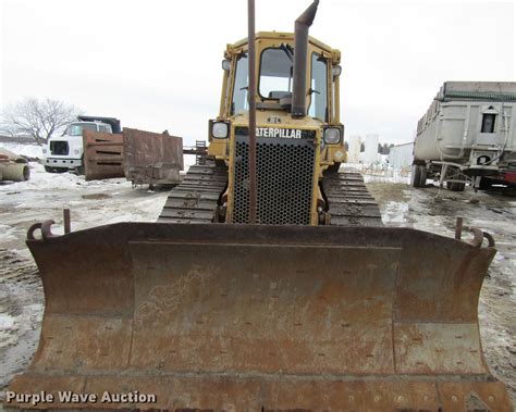 Caterpillar D H Xl Dozer In Sumner Ia Item Fd Sold Purple