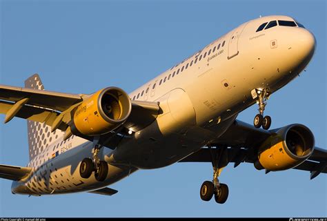 EC LVX Vueling Airbus A320 214 WL Photo By Manuel Del Amo ID 403113