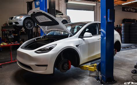 Tesla Model Y Performance Ohlins Dfv Coilovers Titan Flickr