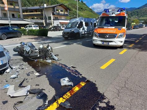 Moto Contro Auto A Chiusa Grave Un Turista Tedesco Notizie Ansa It