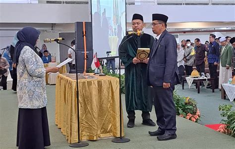 Resmi Dilantik Sebagai Rektor Uim Al Gazali Muammar Bakri Optimis