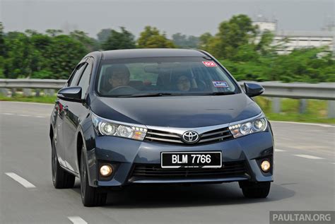 DRIVEN 2014 Toyota Corolla Altis 2 0V On Local Roads 2014 Toyota