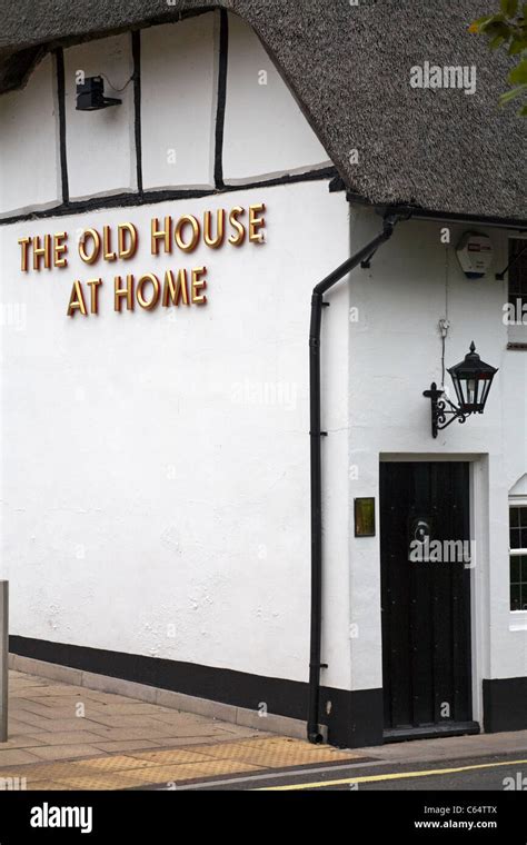 The Old House At Home Pub With Thatched Roof In Love Lane Romsey