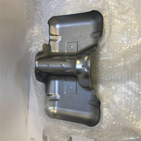 Range Rover Evoque Tank Bundskjold LR041435 Land Rover Reservedele