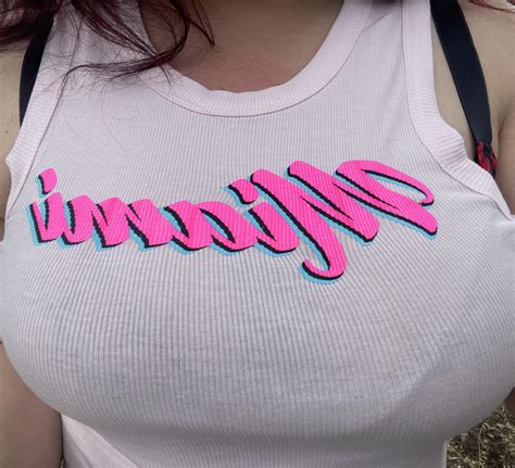 🥵 R Boobs