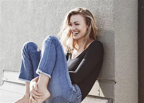 Yvonne Strahovski Smile Beautiful Actress 2020 Hd Wallpaper Pxfuel