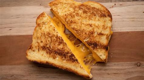 How To Make Grilled Cheese Sandwich Recipe Cullys Kitchen