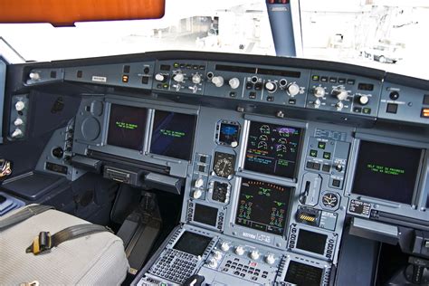 Delta A330 Cockpit