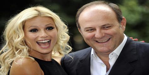 Gerry Scotti E Michelle Hunziker La Nuova Canzone Insieme Ecco Di