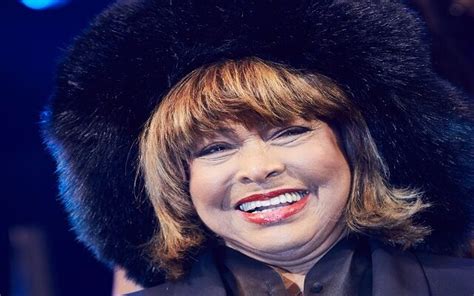 Legendary Singer Tina Turner Dies At 83 Super Hits 1027