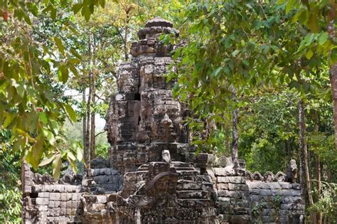 Hindu temple cambodia Stock Photos, Royalty Free Hindu temple cambodia ...