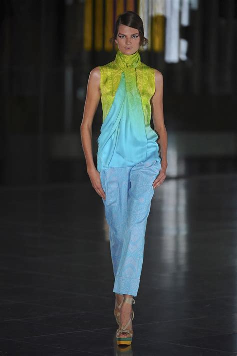 Jonathan Saunders Ready To Wear Spring Summer 2012 London Nowfashion