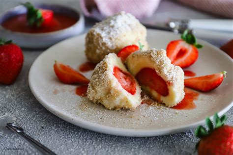 Topfen-Erdbeerknödel – Gaumenschmaus