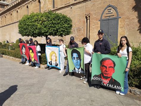 A Palermo Corteo E Sfilata Di Barche In Mare Per Ricordare La Strage Di