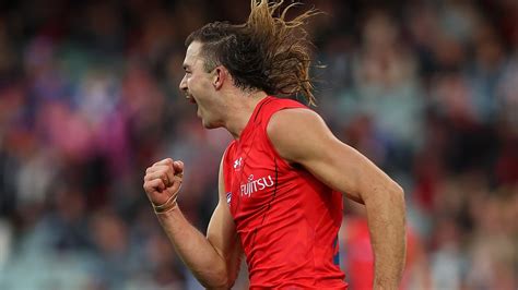 Essendon ruckman Sam Draper to remain on the sidelines | news.com.au ...