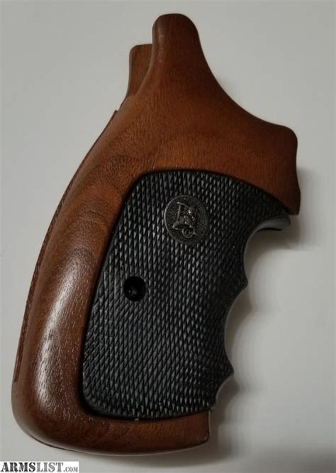 ARMSLIST - For Sale: Taurus 357 Grips Walnut