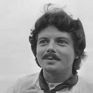 The Rise and Unseen Net Worth of Scott McKenzie: Secrets No One Knows - Veja Store Site