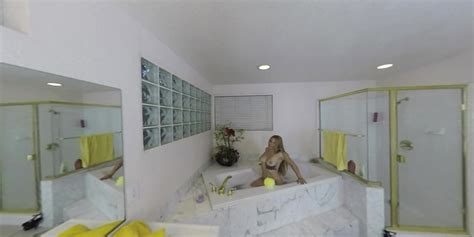 Sexy Blonde VR Sloan Harper