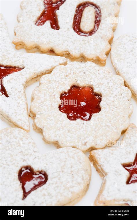 Jammie Dodger Biscuits Hi Res Stock Photography And Images Alamy