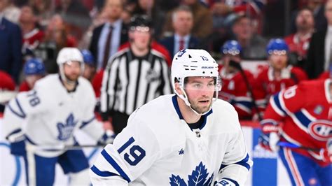 Järnkrok utgick skadad i Maple Leafs seger över Flyers NHL sv