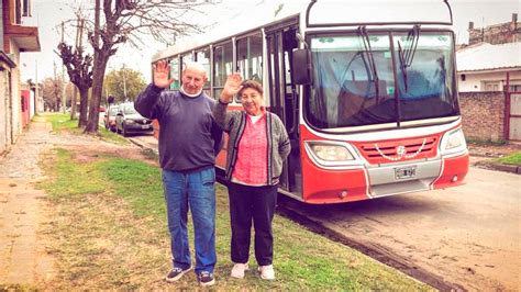 Abuelos Viajeros Con Sus Ahorros Compraron Un Micro Escolar Y Lo Convertirán En Motorhome Para