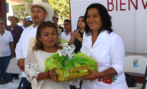 Encabeza Abelina López aniversario del natalicio del general Juan Álvarez