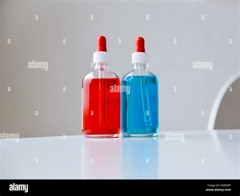 Liquido Blu Immagini E Fotos Stock Alamy