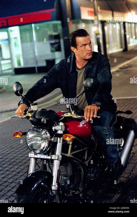 STEVEN SEAGAL, EXIT WOUNDS, 2001 Stock Photo - Alamy