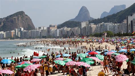 Calor No Rio De Janeiro Aumenta Carnaval De Dias Escaldantes