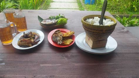 Warung Nasi Khas Sunda Asli Laksana Ahmad Yani Bandung Lengkap