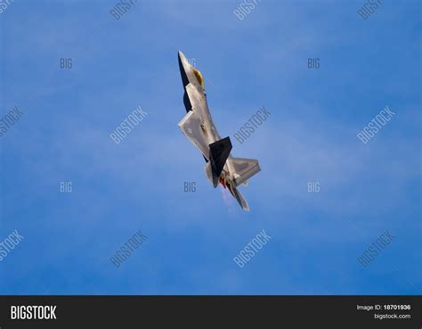 F-22 Raptor Fighter Image & Photo (Free Trial) | Bigstock