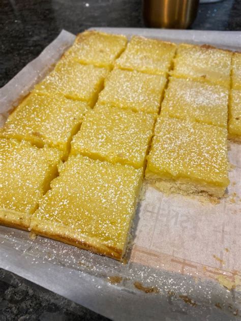 The Pioneer Womanâ€™s Lemon Bars • Delish Club