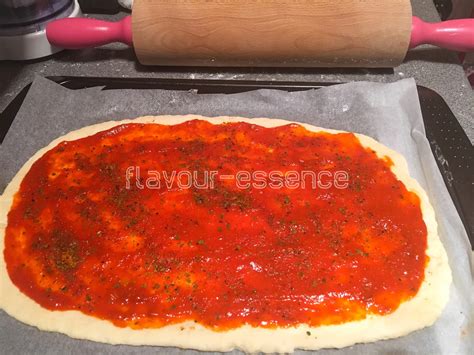 Flavour Essence Homemade Chicken Tikka Pizza