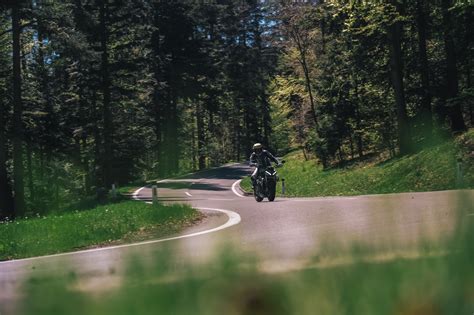 Hyper Naked Bike Vergleich 2021 Triumph Speed Triple 1200 RS