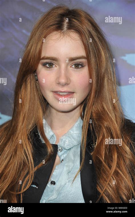 LOS ANGELES, CA. January 21, 2010: Lily Collins - daughter of Phil ...