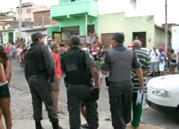 Patrulha Rocas Jovem Conhecido Morto Na Rua Monte Carlos