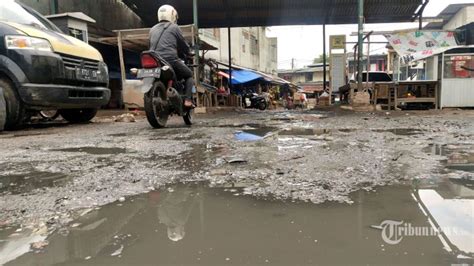 Jalan Rusak Tak Kunjung Diperbaiki Warga Pamijahan Bogor Coba