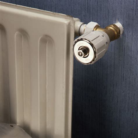 Pose D Un Robinet Thermostatique Sur Un Radiateur Ancien