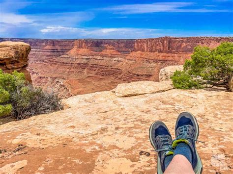 Hiking at Dead Horse Point State Park - Our Wander-Filled Life