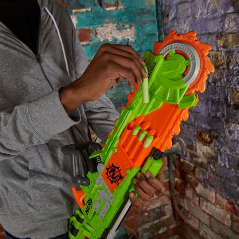 Nerf Zombie Strike Brainsaw Blaster Blasters And Foam Play Amazon Canada