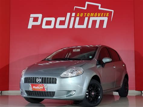 Fiat Punto ESSENCE Dualogic 1 6 Flex 16V 5p Flex 4 portas câmbio