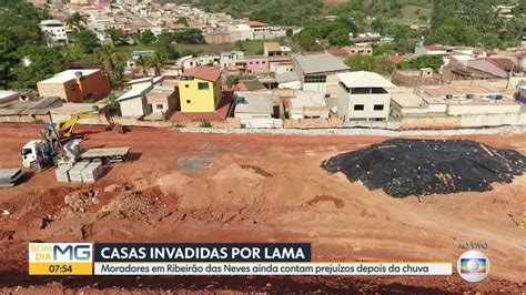 Drone Do Bom Dia Mostra A Luta De Moradores Para Limpar Casas Invadidas