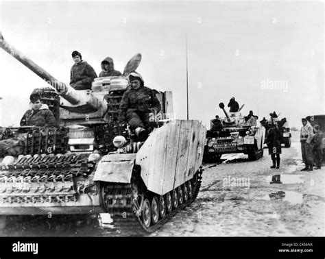 Deutsche Panzer IV An Der Ostfront 1944 Stockfotografie Alamy