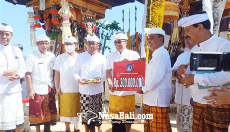 Nusabali Pemkab Badung Ngaturang Bakti Penganyaran Di Pura Luhur