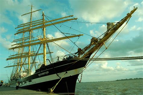 Fondos De Pantalla Barco De Vela Descargar Imagenes