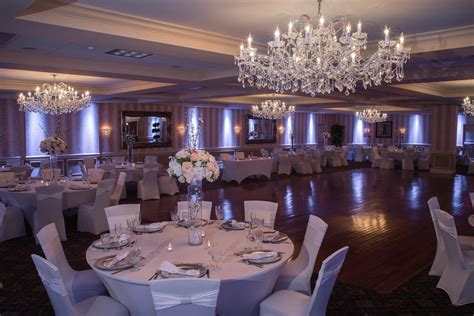 Sterling Ballroom at the DoubleTree Tinton Falls - NJ Wedding Venue