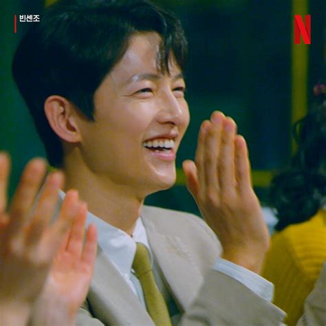 Netflix Korea넷플릭스 코리아 on Twitter 이런 회식이라면 나 회식 좋아하는 걸지도 셀럽은회의중 마이