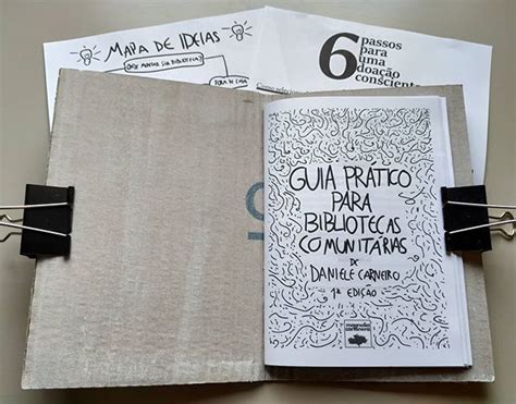 O livro Guia Prático para Bibliotecas Comunitárias Semanalmente