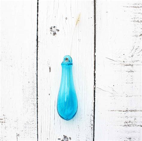 Vase soliflore turquoise à suspendre en verre recyclé Kabambî